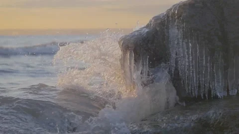 Beach waves 库存影片 146916326