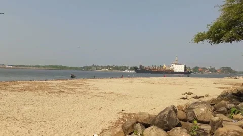 Beach, waves, sand, ship and sky Vídeo Stock 154302539