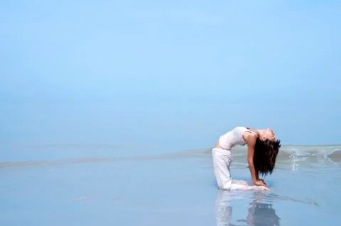 Beach yoga. Foto stock