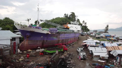 BEACHED SHIP TYPHOON STORM DESTRUCTION DISASTER Vídeos de archivo 41132528