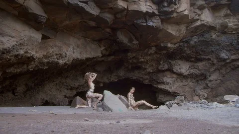 Beachside cave 動画素材 101442426