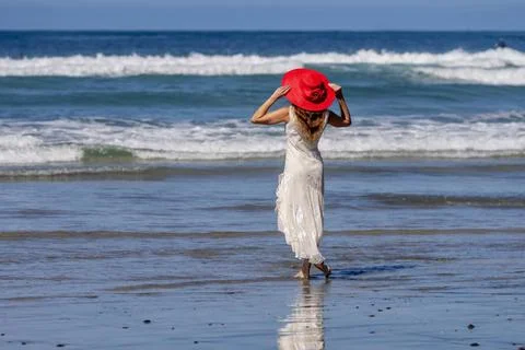 Beachside Elegance: A Day of Serenity by La Jolla Pier with Radiant Blue S... 스톡 사진