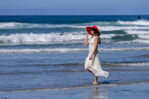 Beachside Elegance: A Day of Serenity by La Jolla Pier with Radiant Blue S... 스톡 사진