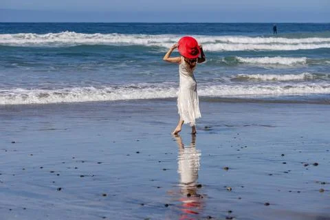 Beachside Elegance: A Day of Serenity by La Jolla Pier with Radiant Blue S... 스톡 사진