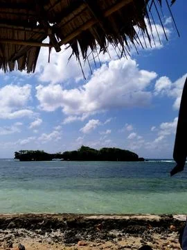 Beachside view during the day under the hot sun Foto stock