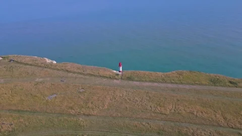 Beachy Head Lighthouse-Flyover-cliff 動画素材 280467541