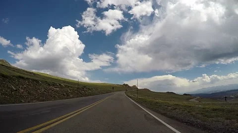 Bear Tooth Mountain Pass Vehicle Point of View Time Lapse 動画素材 67339289