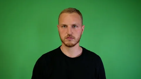 Bearded guy with a confident look Video stock 115235978