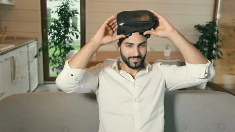 Bearded Handsome Man Using VR Set Vidéo 95721449
