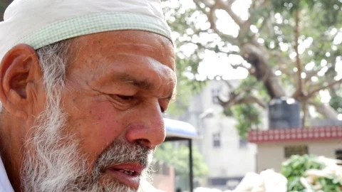 Bearded senior muslim Vídeo Stock 70497908