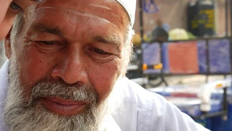Bearded senior muslim Vídeo Stock 70498455