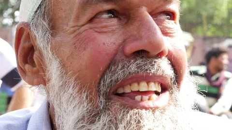 Bearded senior muslim Vídeo Stock 70498698