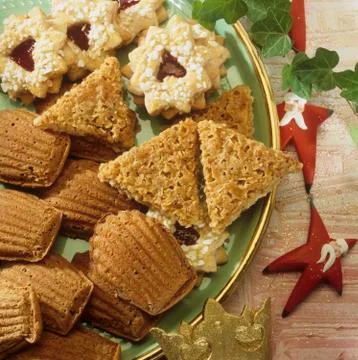 Bear's paws, nut triangles, Linzer stars Stock Photos