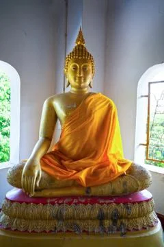 Beatiful Buddhist statue in Thai temple Foto stock