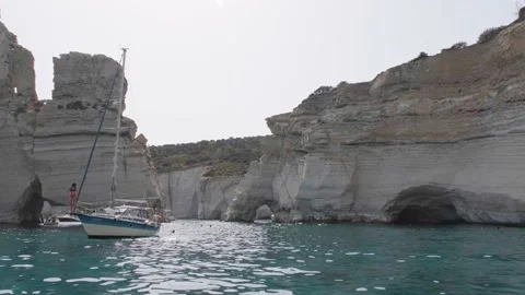 Beatiful rocks and cliffs and people on vacation. Stock Footage 160892307