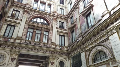 The beatiful Sciarra Gallery, fine example of art nouveau in Rome, Italy. Vidéo 160230348