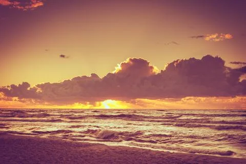 Beatiful sunset with clouds over the Baltic sea Foto stock