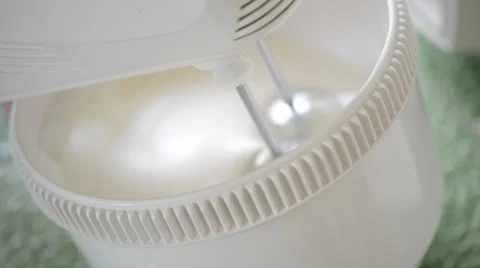 Beating egg white 库存影片 27124361