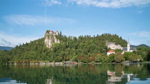 Beatuiful timelapse video of Bled lake landscape with view to the Castle of Bled Stock-Footage 140238738