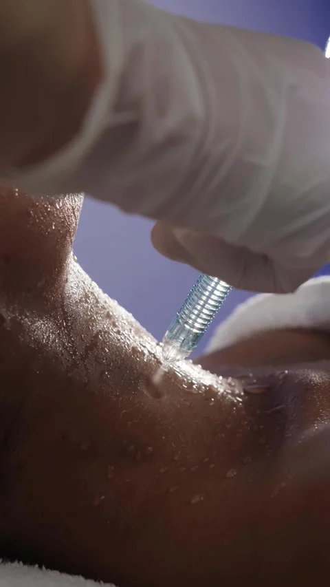 Of a beautician doing a procedure Stock Footage 264139521
