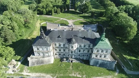 Beautiful abandoned ancient castle Video stock 76443271