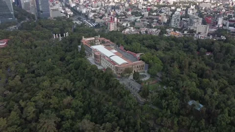 Beautiful aerial view over the Chapultepec Castle Vidéo 164671709