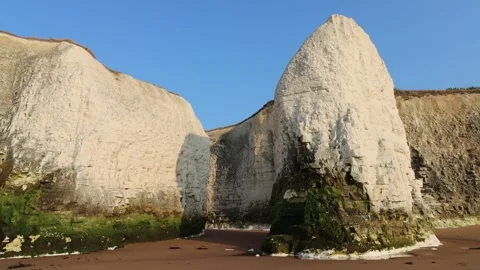 Beautiful afternoon at between the iconic cliffs of Botany Bay, in Broadstairs Video stock 266020337