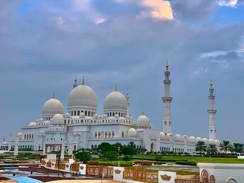 Beautiful and largest mosque in the capital city of United Arab Emirates Stock Photos