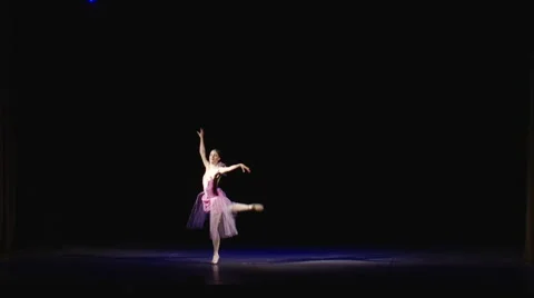 Beautiful ballerina dancing Video stock 68492350