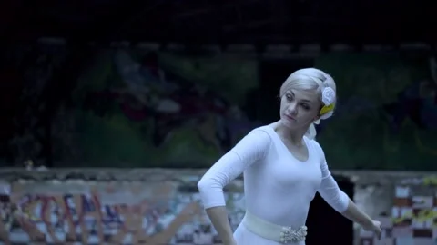 Beautiful ballerina dancing 스톡 동영상 142095745