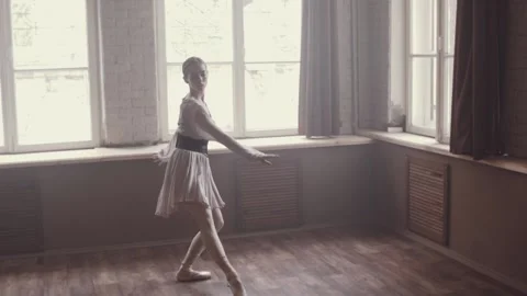Beautiful ballet dance. Warm up. Stockbeeldmateriaal 94925470