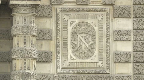 Beautiful bas relief on a building in Paris Vídeos de archivo 59974036