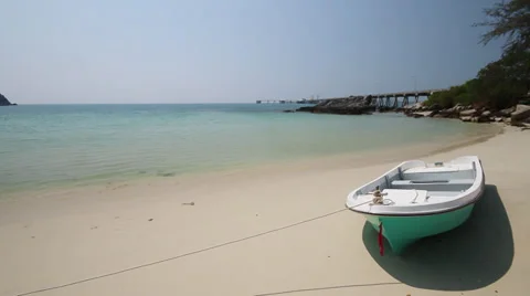 Beautiful beach Stock Footage 34469704