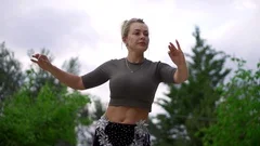 Woman - belly dance - shake