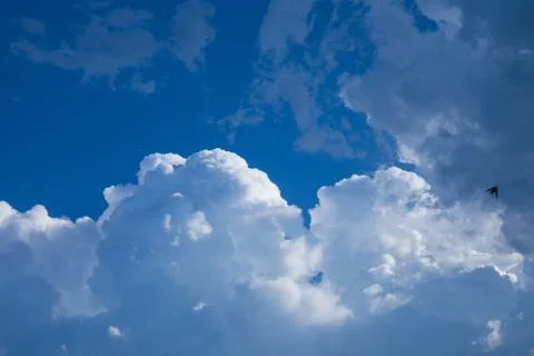 Beautiful blue sky background with tiny clouds. Foto stock