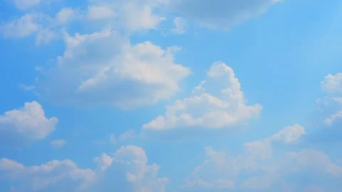 A beautiful blue sky timelapse. Stock-Footage 331572498