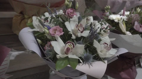 Beautiful bouquets of flowers 库存影片 106571882