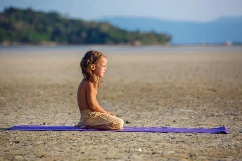 Beautiful boy on the beach Stock-Fotos