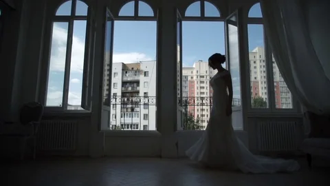 Beautiful bride walks in the studio 库存影片 70065420