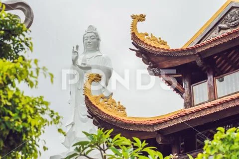 Beautiful Buddhist temple on the hillside, Phu Quoc, Vietnam Stock Photos