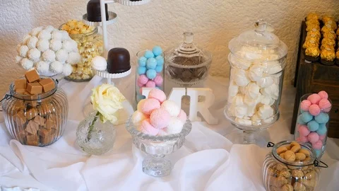 Beautiful candy bar at the wedding Vídeos de archivo 89200130