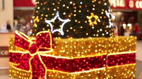 Beautiful christmas lights focus pull in shopping centre Stock Footage 44640509