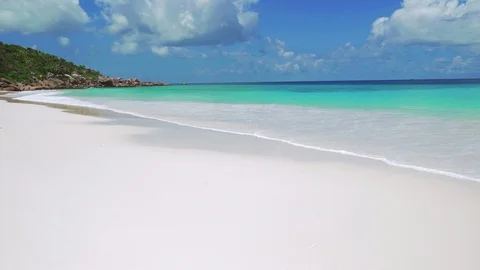 Beautiful clean beach Video stock 106305589