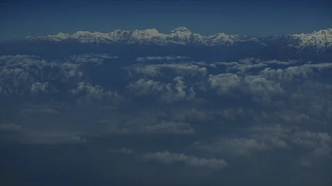 Beautiful clean view of mountains covers in clouds from above. 库存影片 126750102
