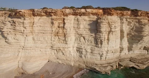 Beautiful cliff Vídeos de archivo 91040380