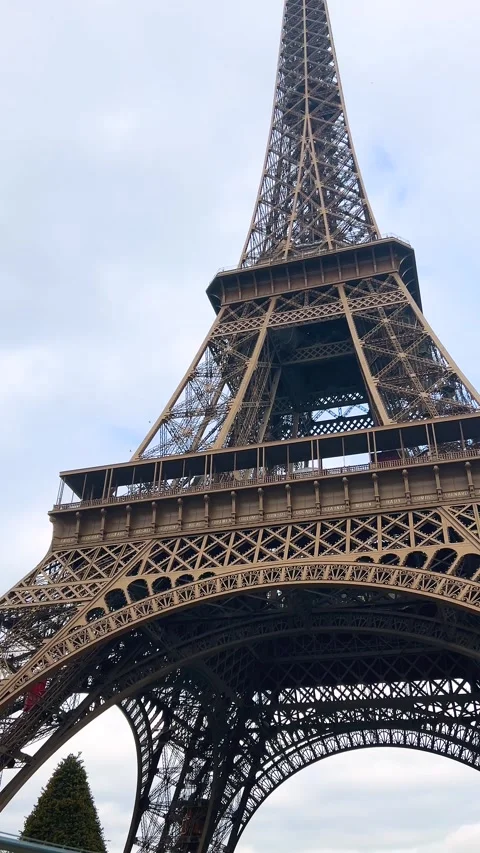 Beautiful close up view of Eiffel Tower against sky in Paris, France.  Stock-Footage 311942997