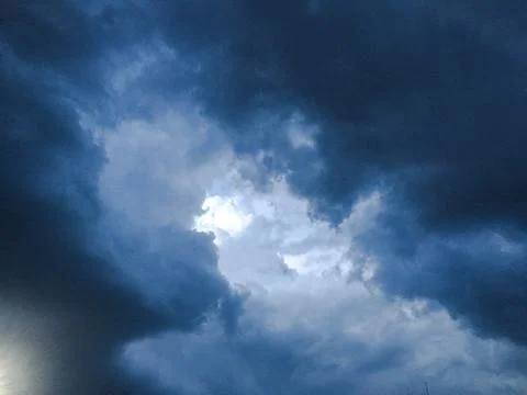 Beautiful clouds with blue sky background. Nature weather, cloud blue sky and Stock-Fotos