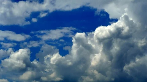 Beautiful clouds explode and quickly move in the sky. Time Lapse Stock Footage 90459410