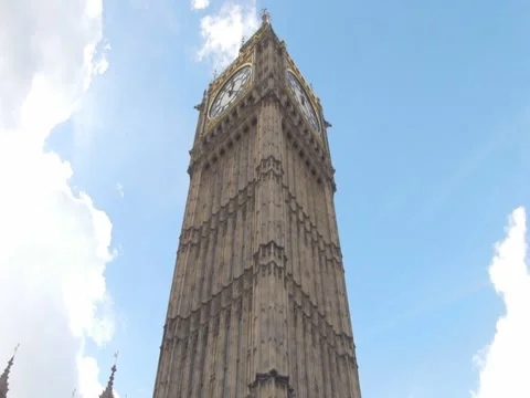 Beautiful clouds over Big Ben. Stock Footage 71716933