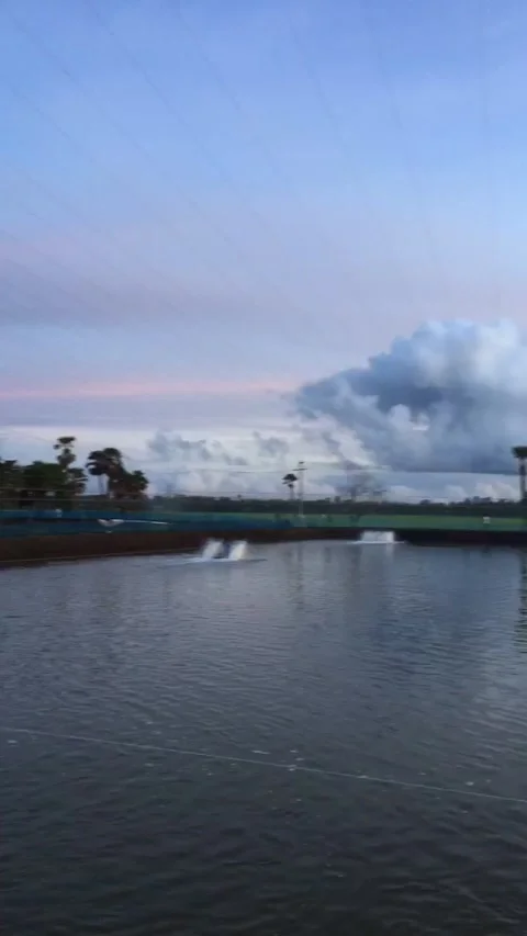 Beautiful clouds in the sky at sunset evening 360° shot Vidéo 137087912